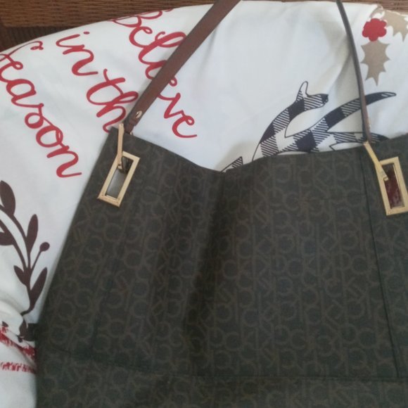 Purse - Picture 2 of 3